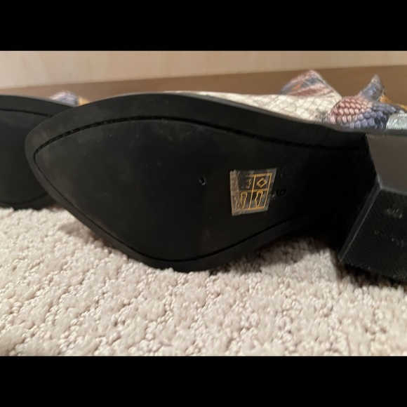 Jeffrey Campbell Cromwell Bootie - Picture 6 of 7